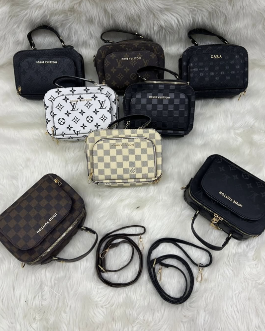 Desenli Monogram Kadın Çanta