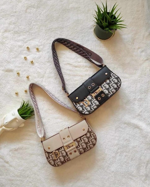 Tokalı Desenli Baget Kadın Çanta