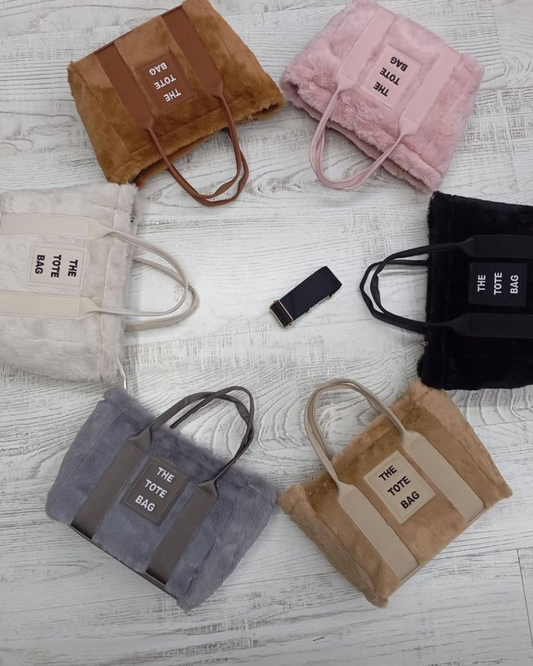 Logolu Kürklü Yumuşak Kadın Çanta