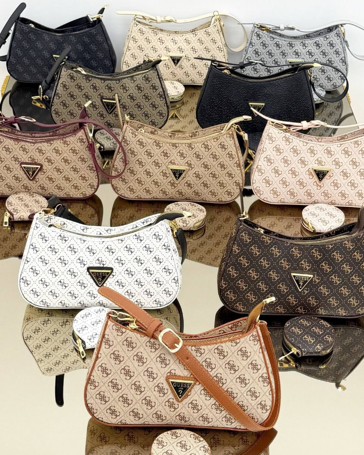 Çapraz Askılı Tek Fermuarlı Kadın Çanta